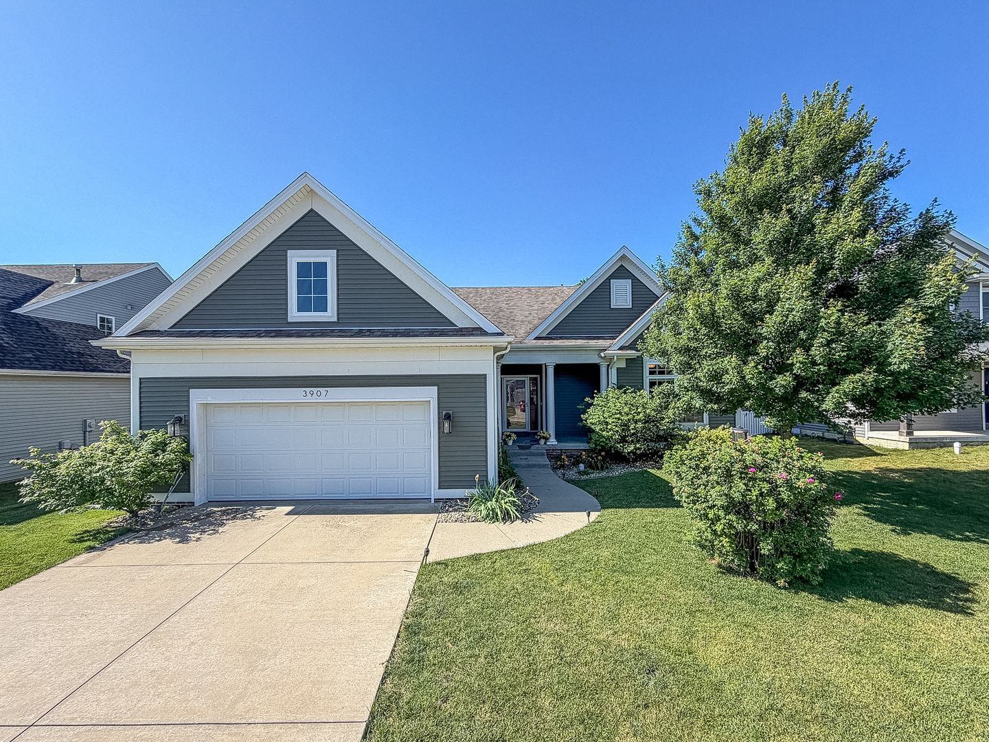 3907 Boulder Ridge Drive — Champaign, IL 61822