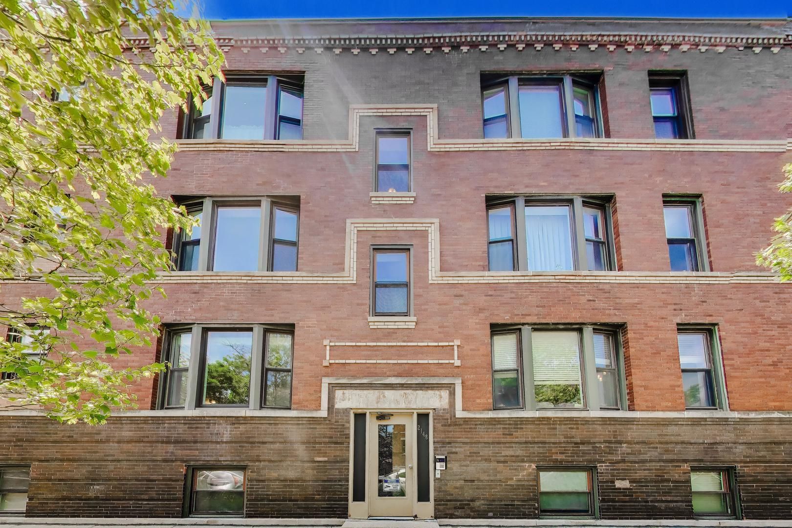 2148 N Sawyer Avenue #103 — Chicago, IL 60647