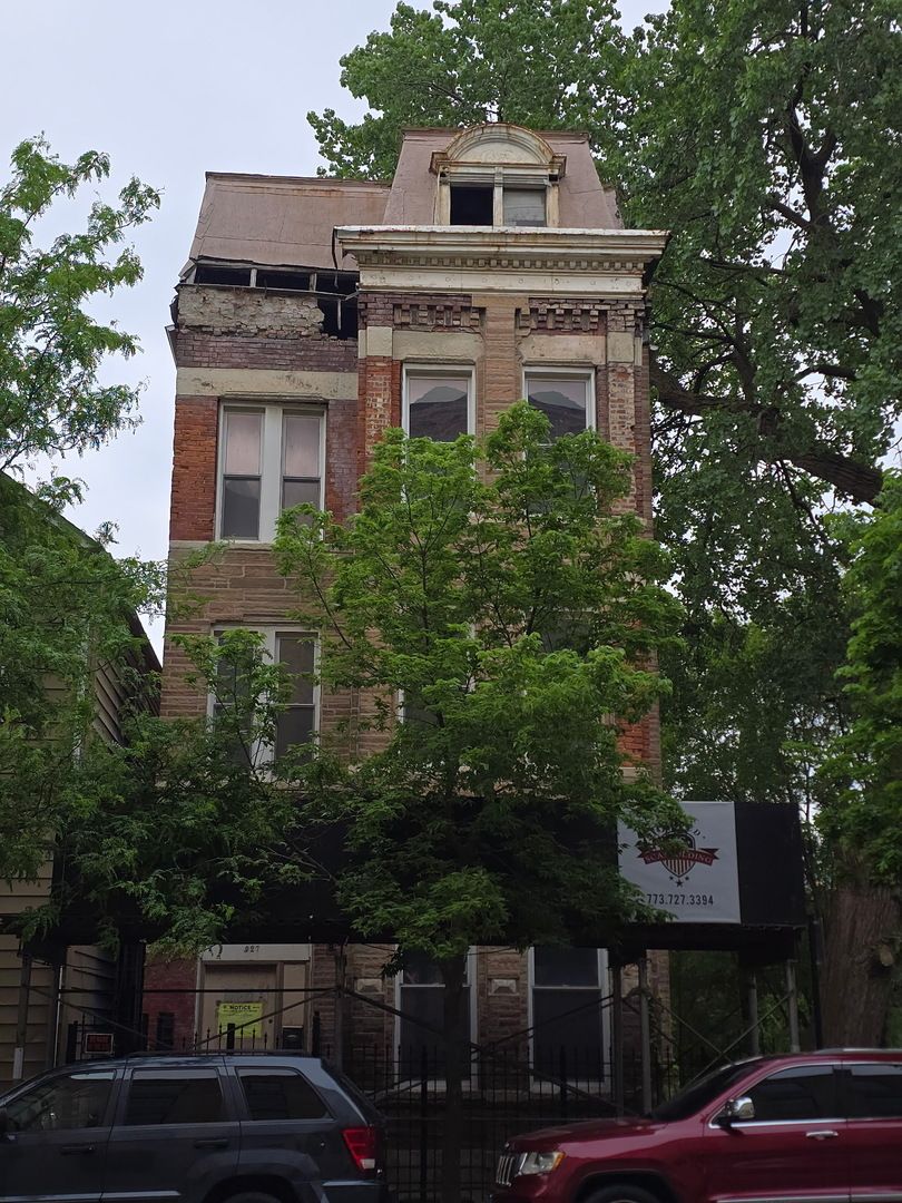 927 W Cullerton Street — Chicago, IL 60608