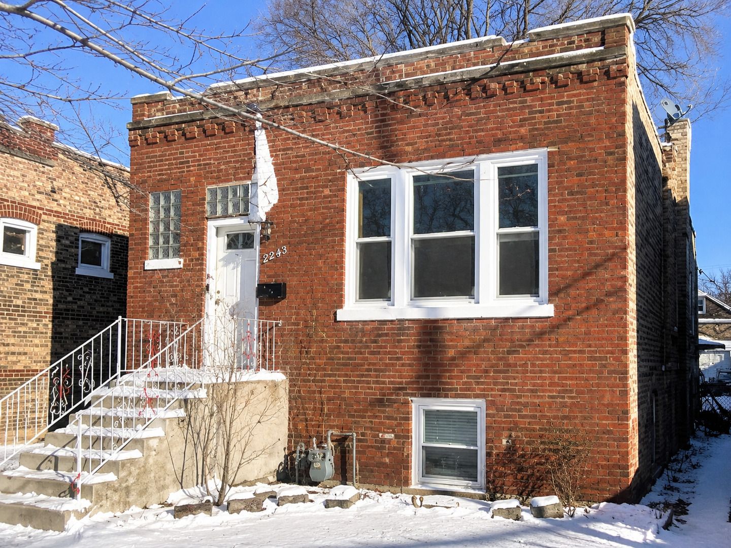 2243 S KENILWORTH Avenue — Berwyn, IL 60402