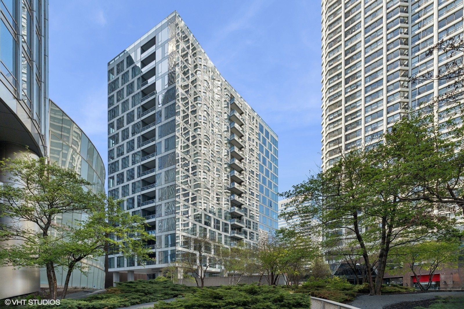 403 N Wabash Street #15B — Chicago, IL 60611