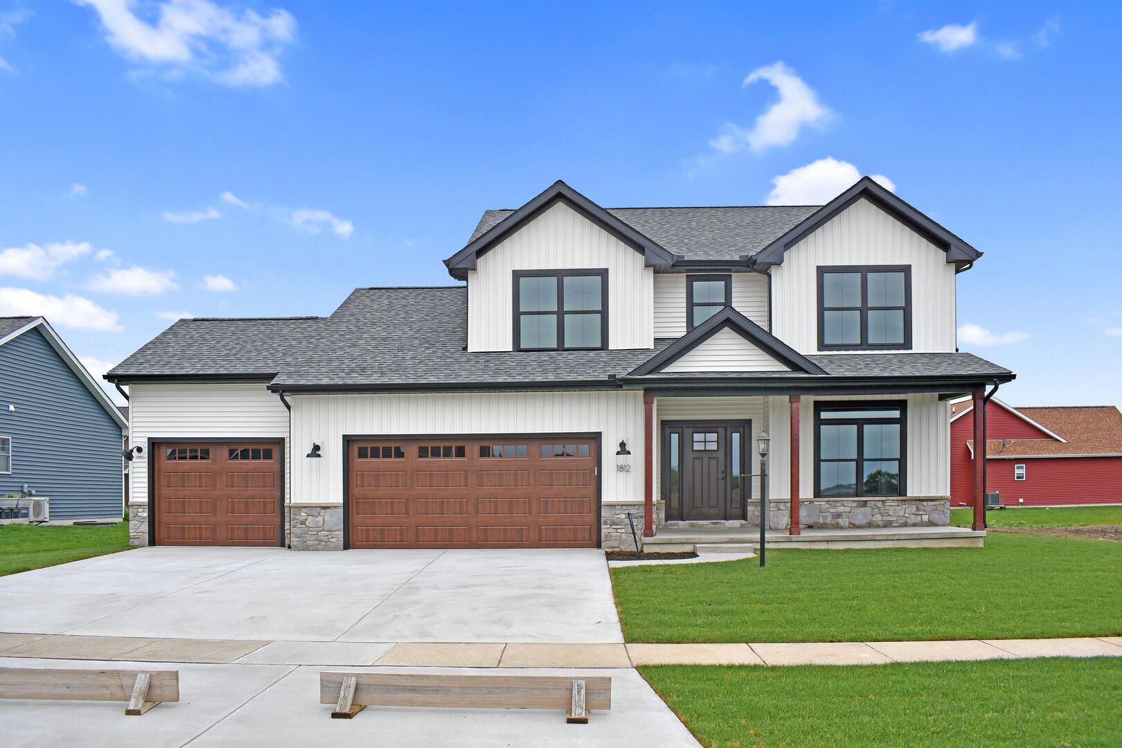 1812 Sunny Acres Road — Mahomet, IL 61853