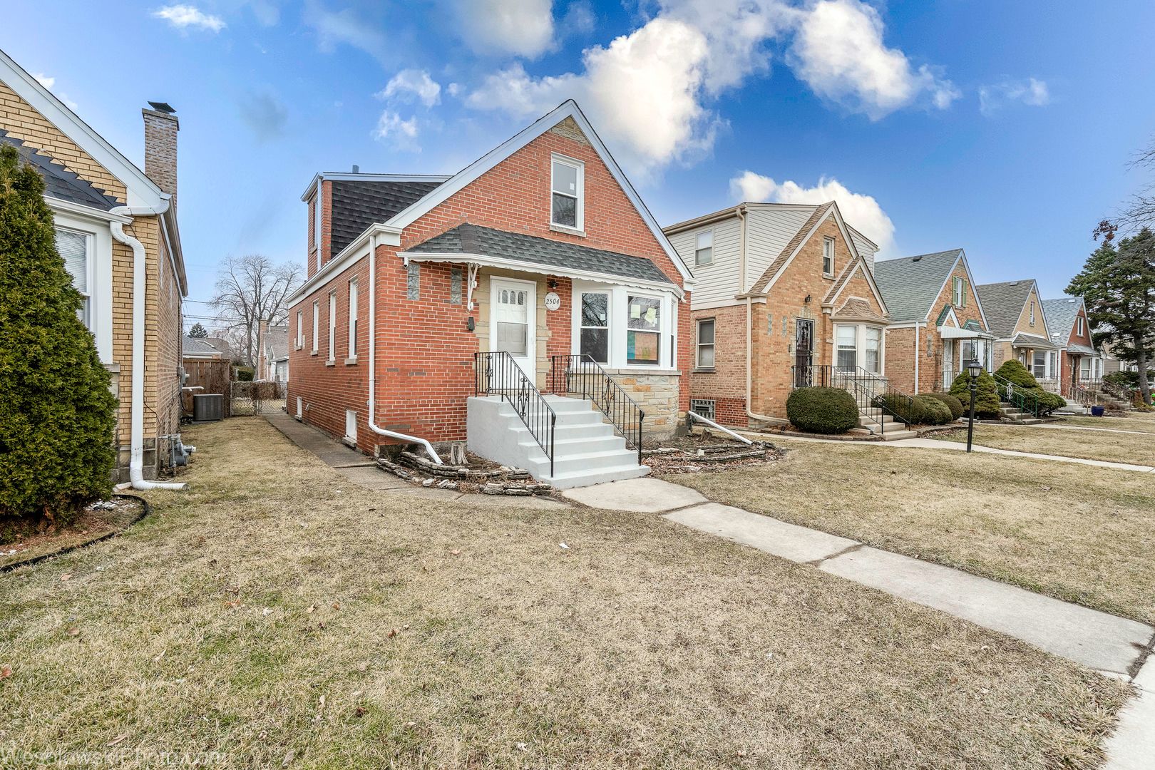 2504 Leyden Avenue — River Grove, IL 60171
