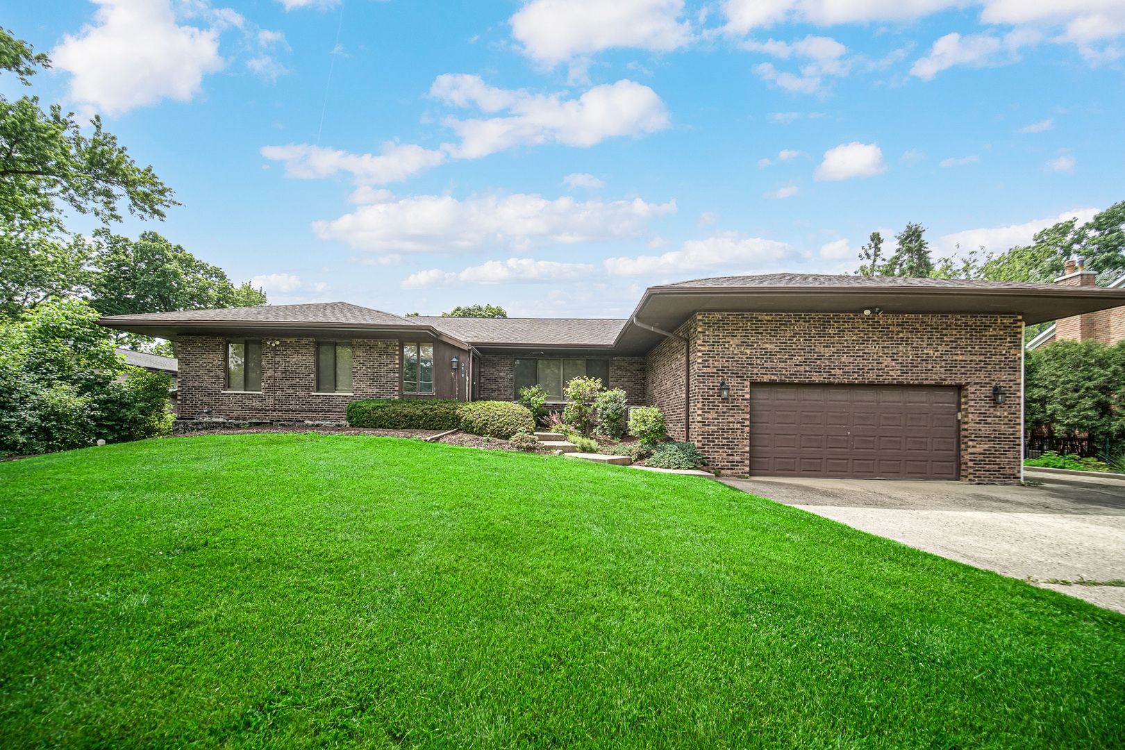 3620 Douglas Road — Downers Grove, IL 60515