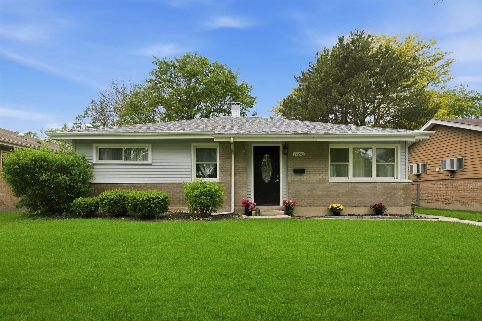 17242 Community Street — Lansing, IL 60438