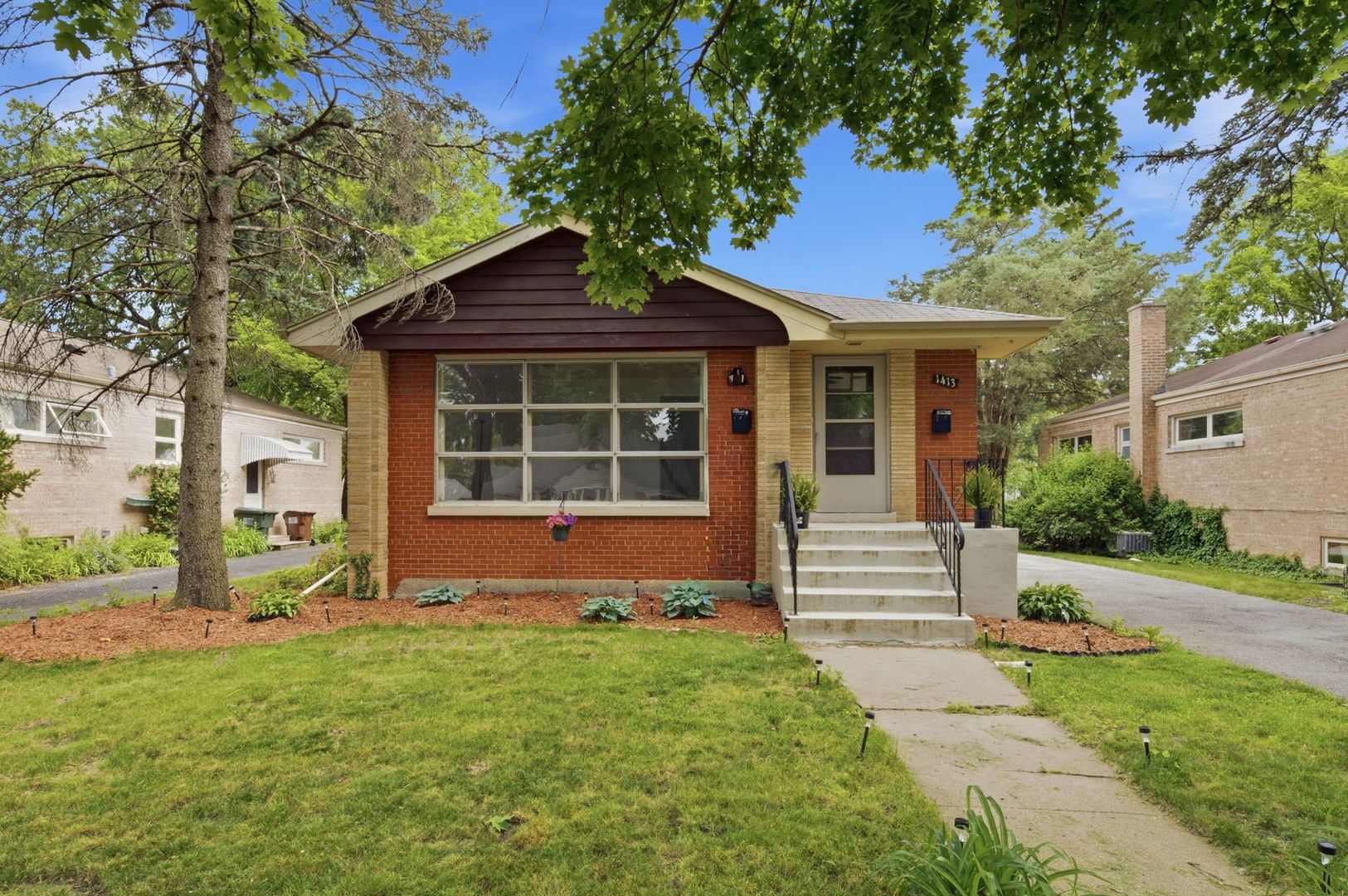 1413 Evergreen Road — Homewood, IL 60430