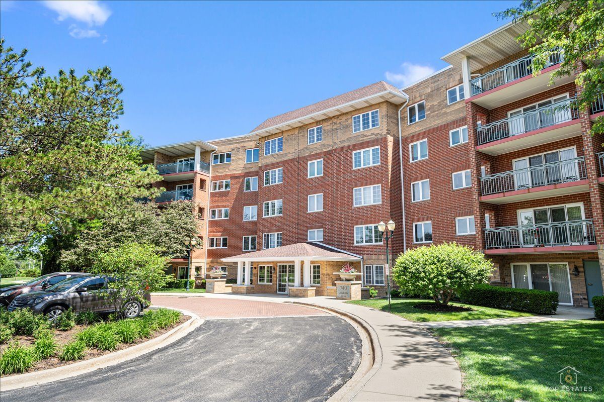 740 Creekside Drive #509 — Mount Prospect, IL 60056