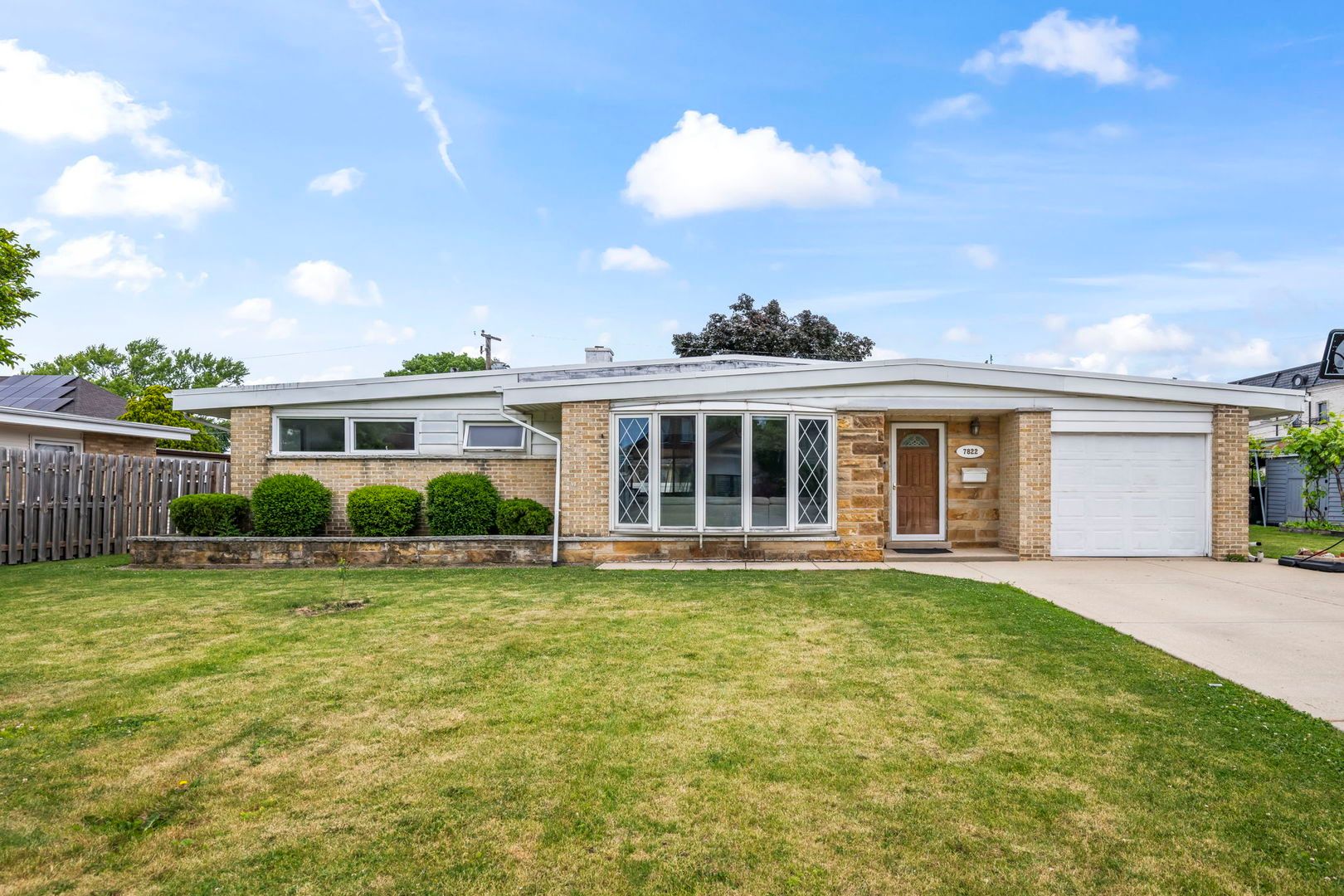 7822 W Carmen Avenue — Norridge, IL 60706