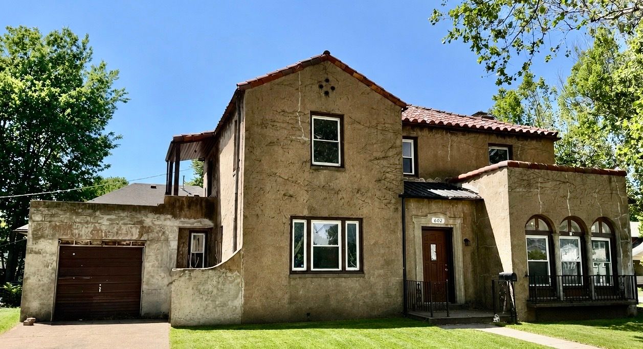 602 S 9th Street — Clinton, IA 52732
