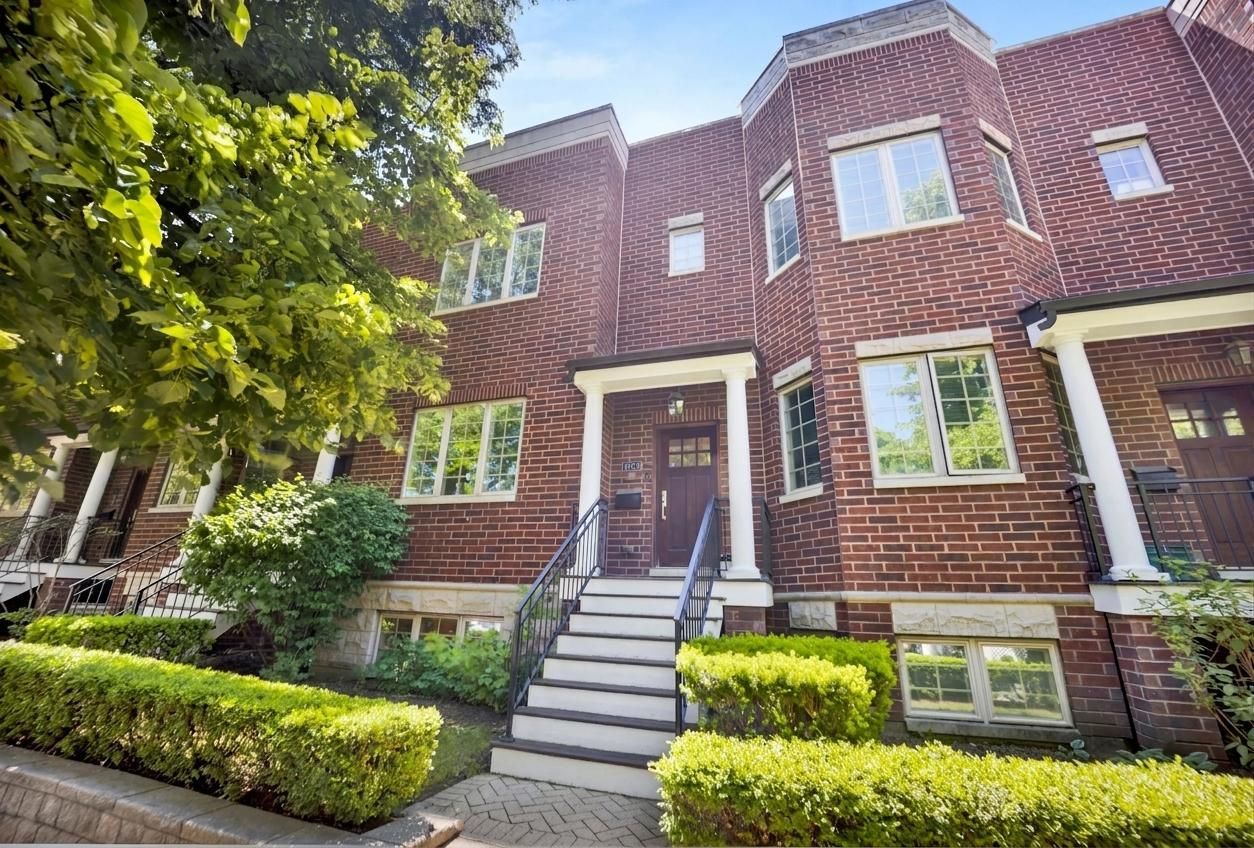 1825 W Sunnyside Avenue — Chicago, IL 60640
