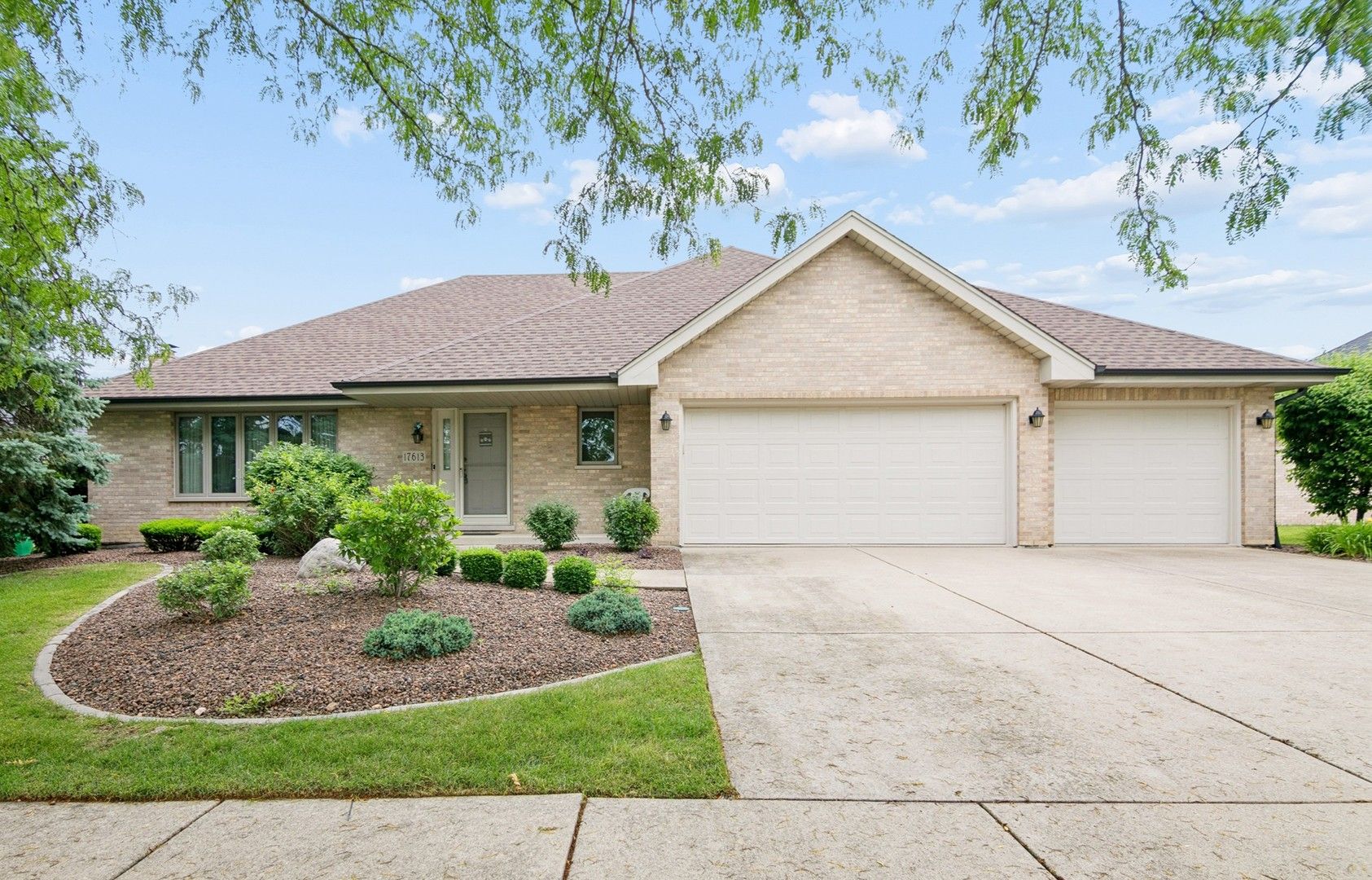 17613 Ryan Lane — Orland Park, IL 60467