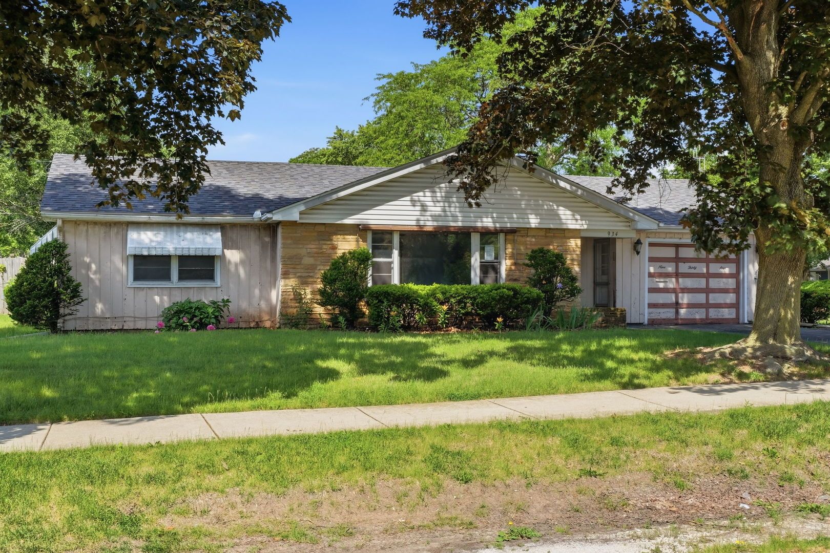934 Pennsylvania Avenue — Aurora, IL 60506