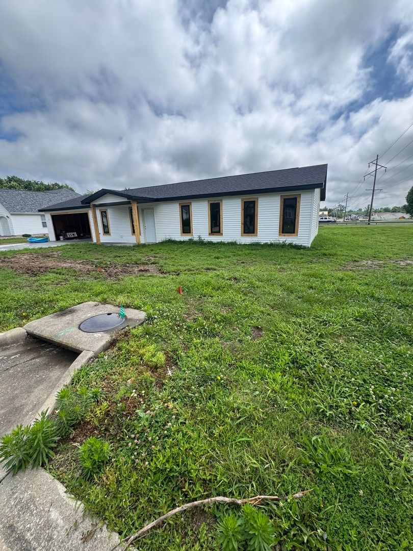 1801 Holmes Drive — Marion, IL 62959