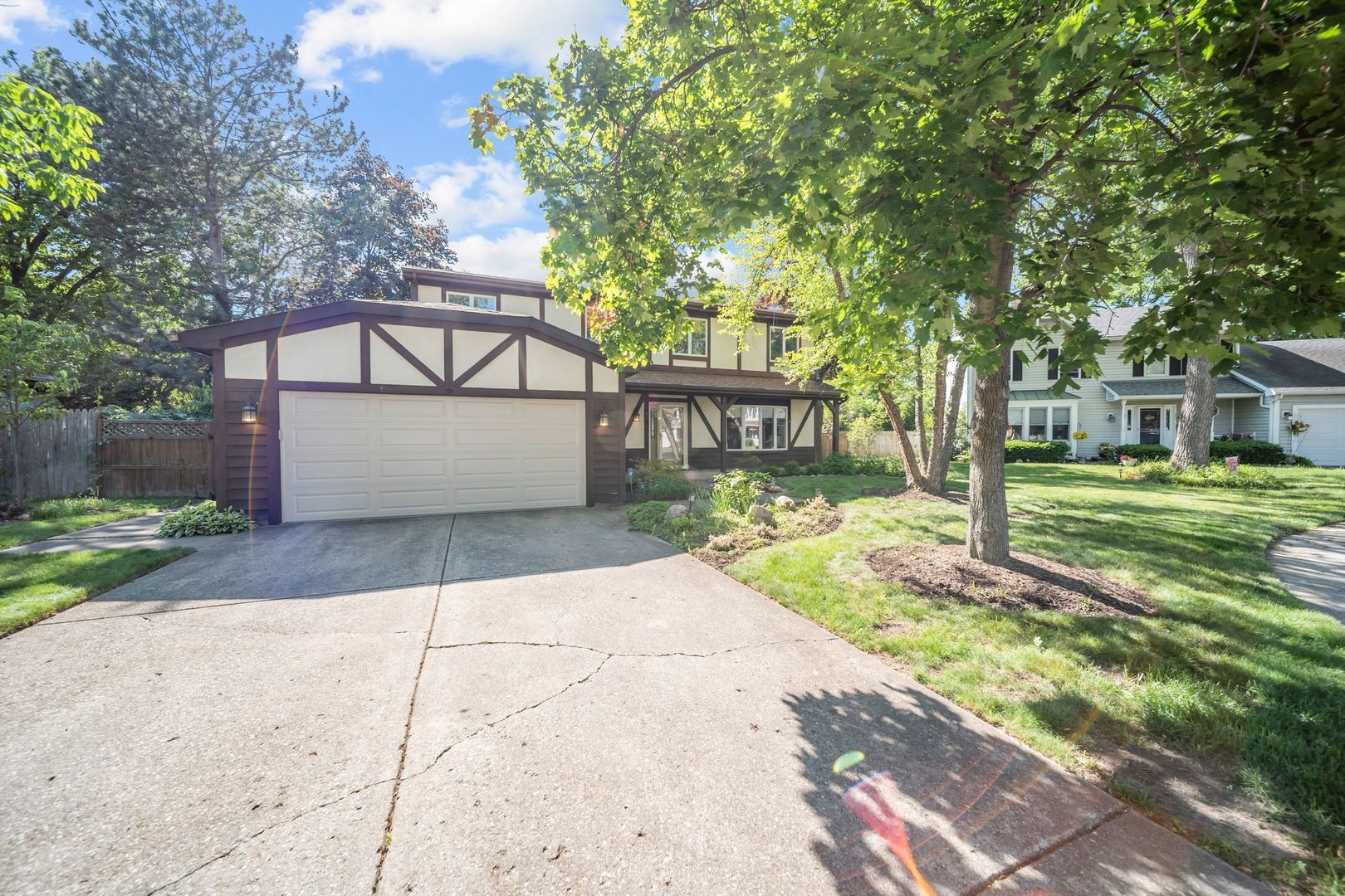 728 Price Lane — Deerfield, IL 60015