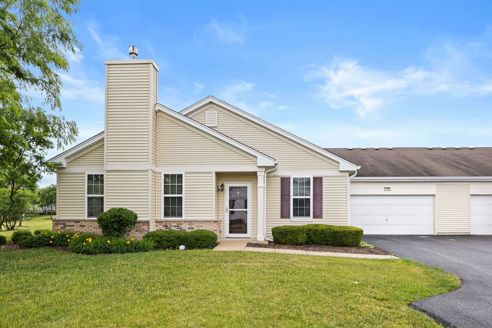 1753 Hannah Lane #1753 — Pingree Grove, IL 60140