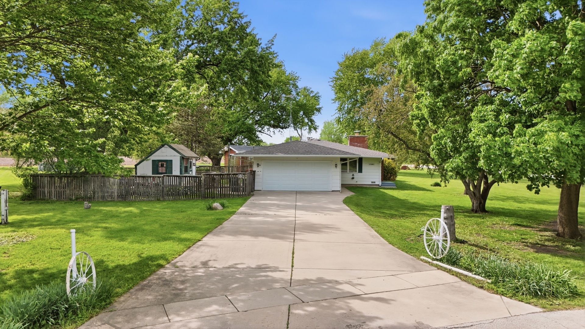 11N802 WIN HAVEN Drive — Elgin, IL 60124