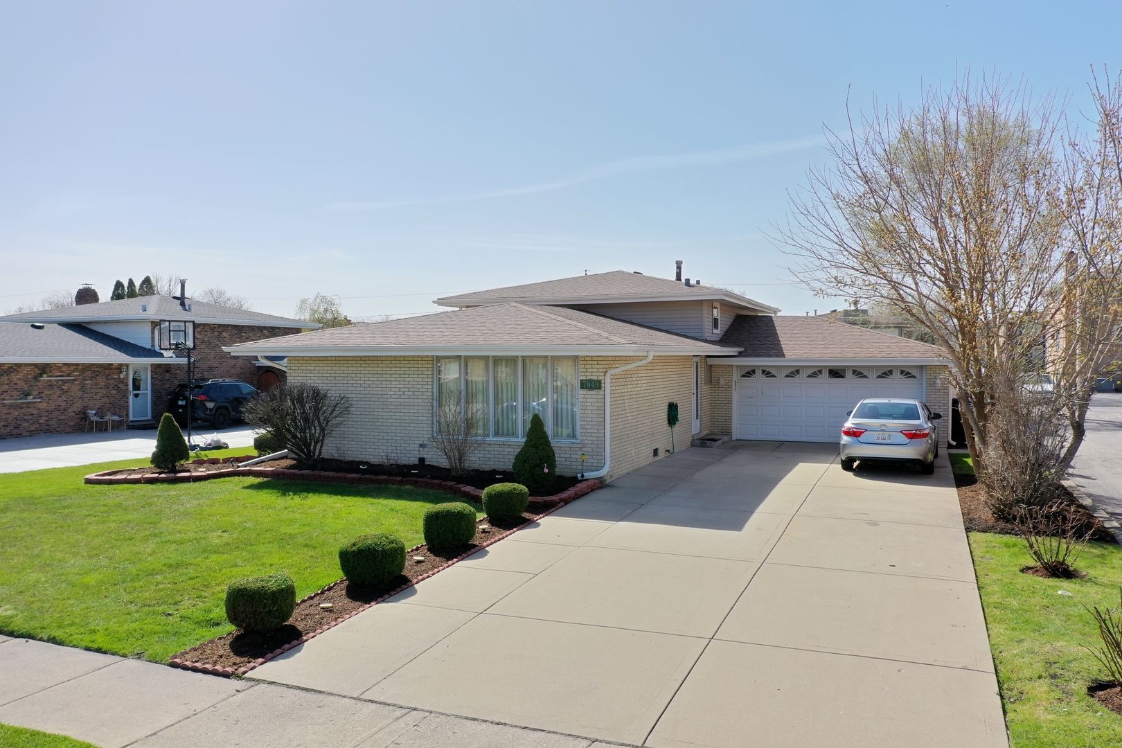 7849 W 79th Place — Bridgeview, IL 60455