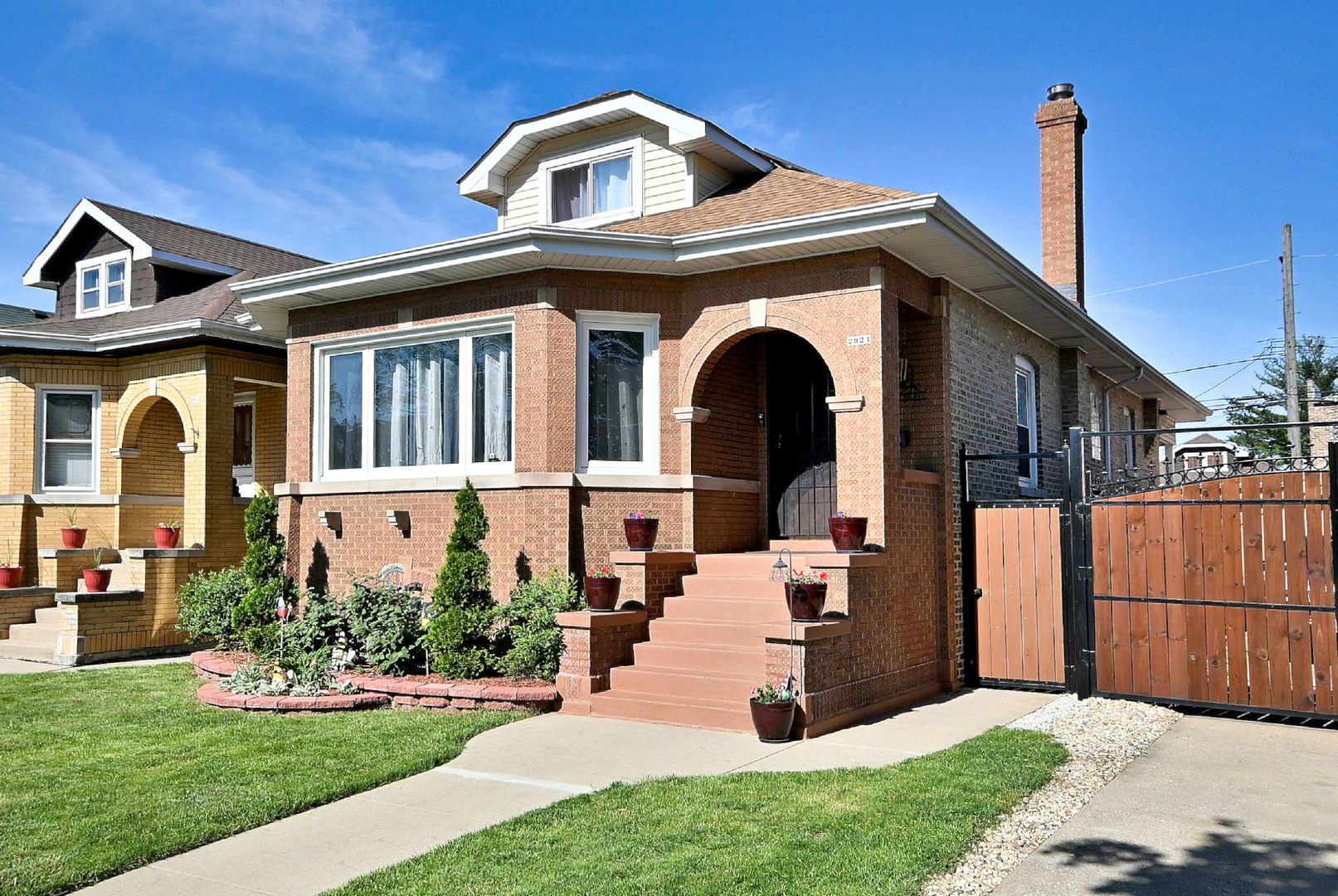 2924 N LINDER Avenue — Chicago, IL 60641