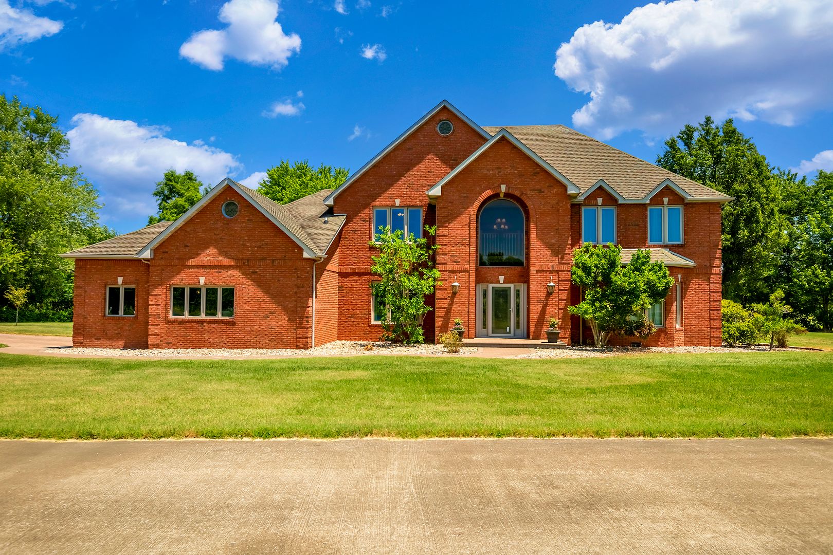 12863 Bowling Alley Road — Benton, IL 62812