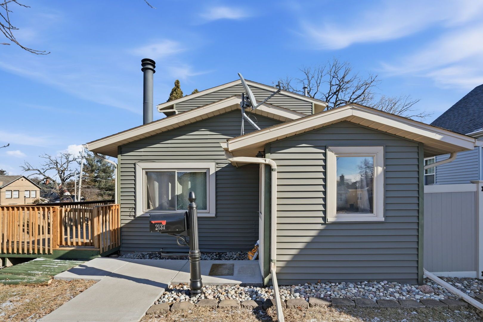2137 Vine Street — Davenport, IA 52804