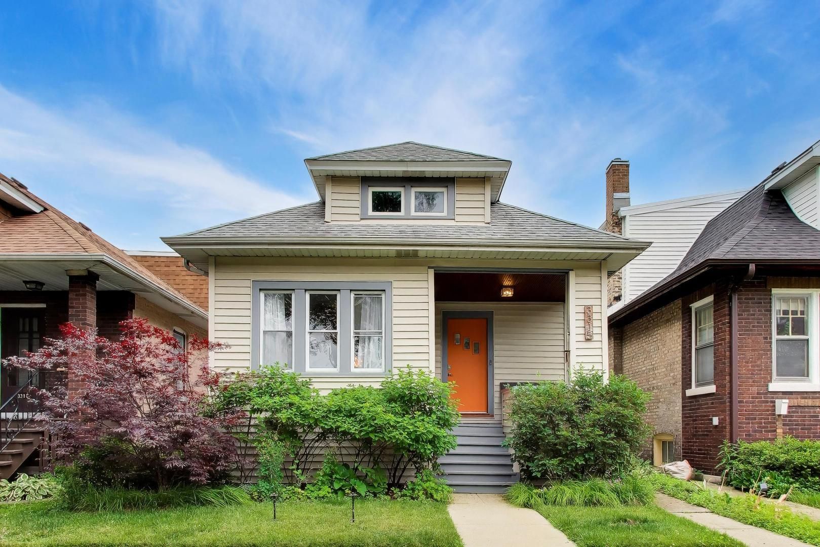 3315 W HUTCHINSON Street — Chicago, IL 60618