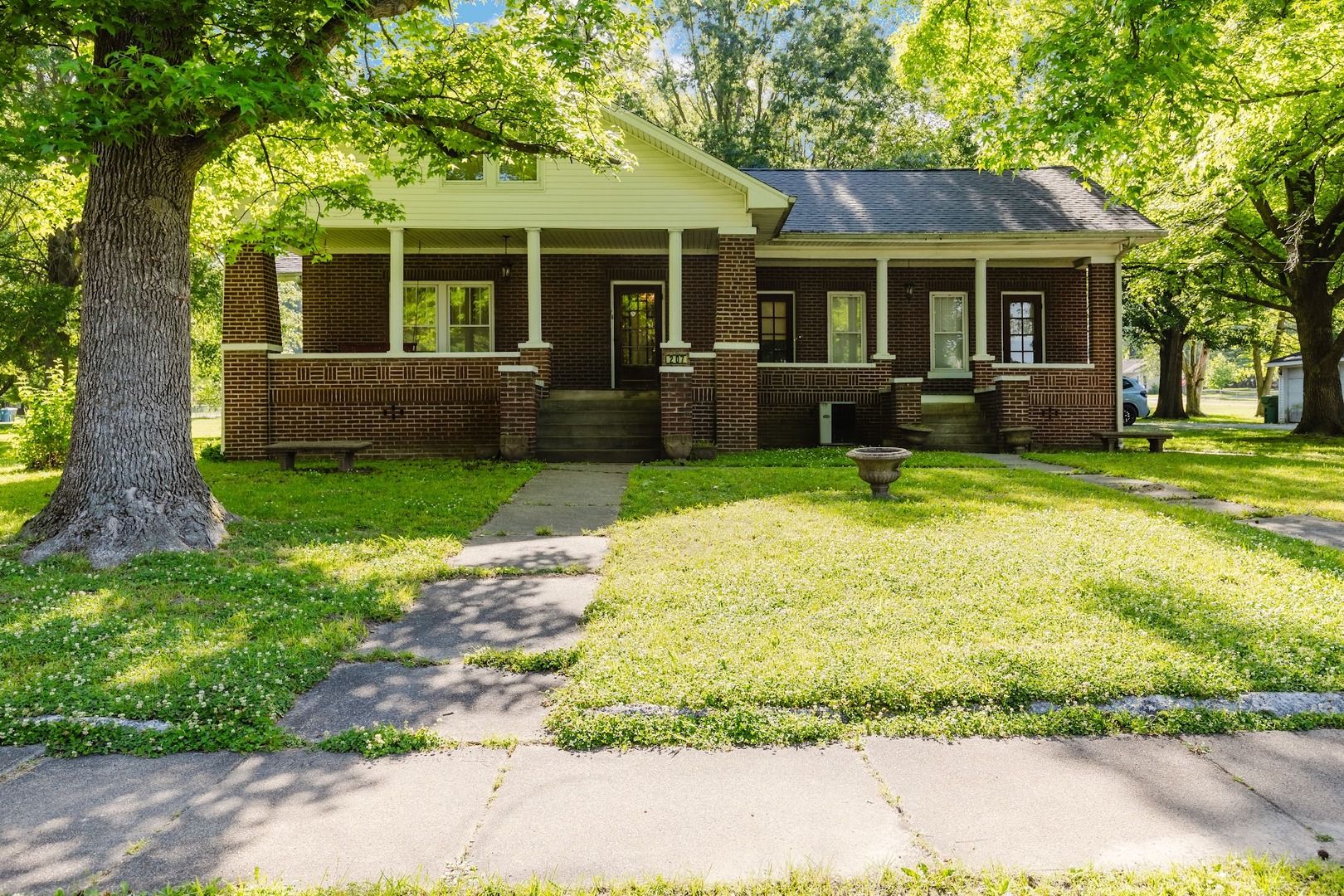 207 S Maple Street — Cambria, IL 62915