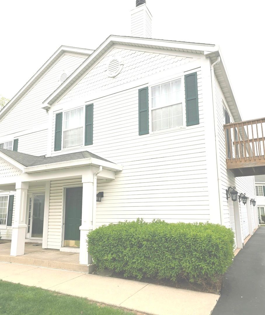 769 Hobart Drive — South Elgin, IL 60177