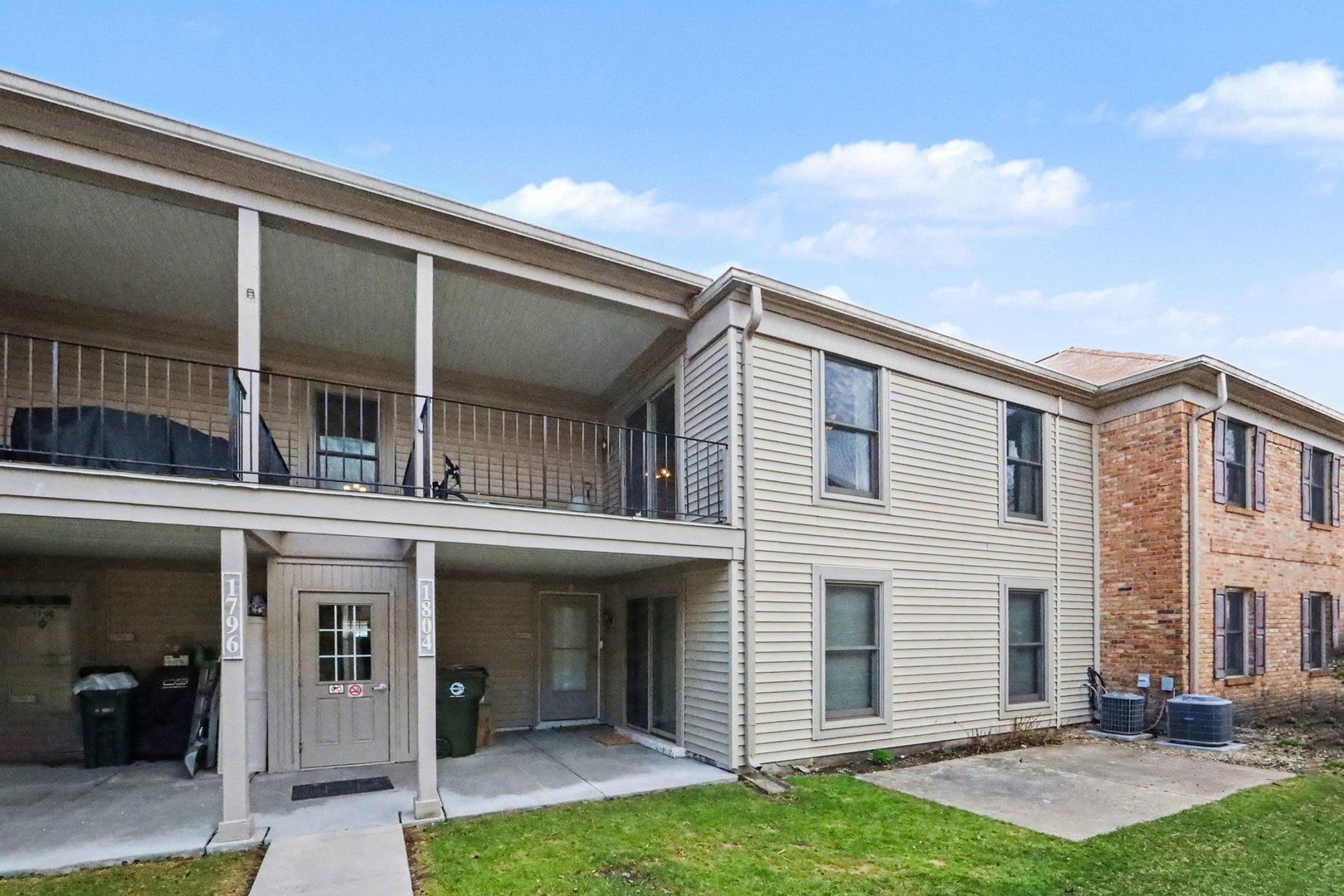 1804 Fayette Walk Street #G — Hoffman Estates, IL 60169