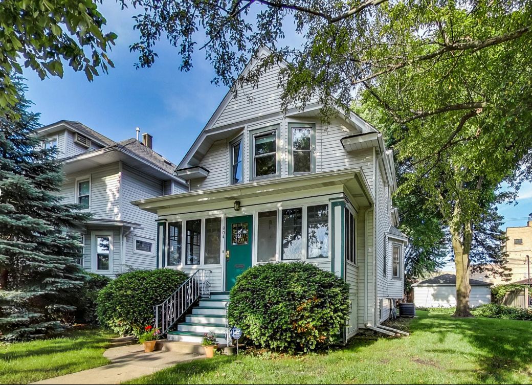 804 S Grove Avenue — Oak Park, IL 60304