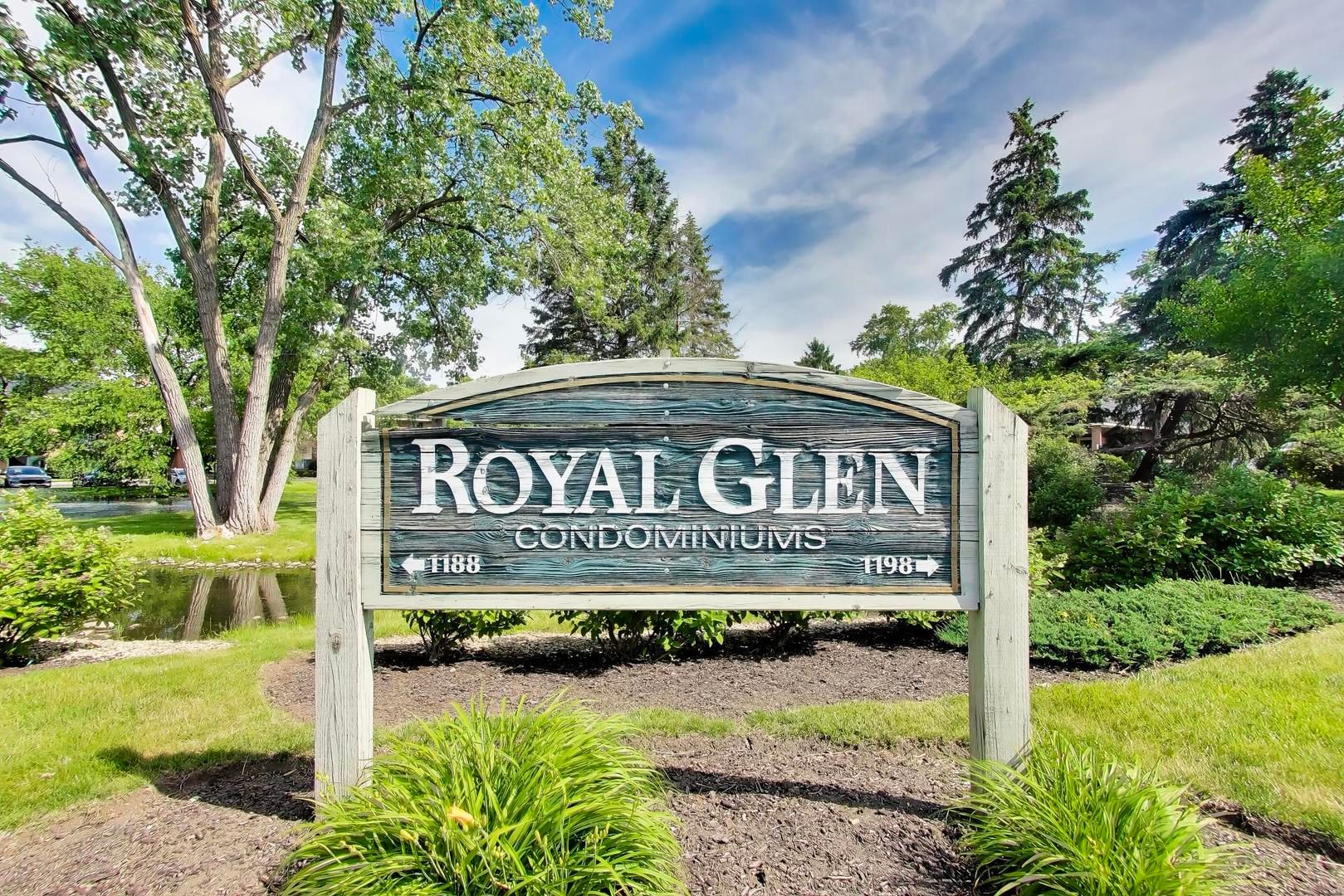 1198 Royal Glen Drive #302 — Glen Ellyn, IL 60137