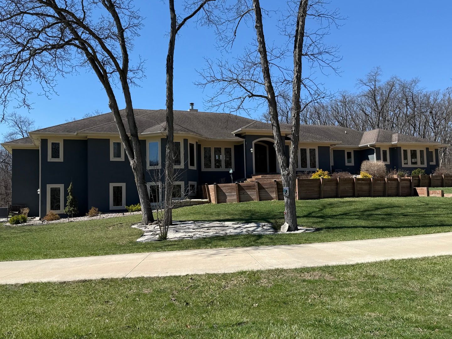 2389 E 2450th Road — Marseilles, IL 61341
