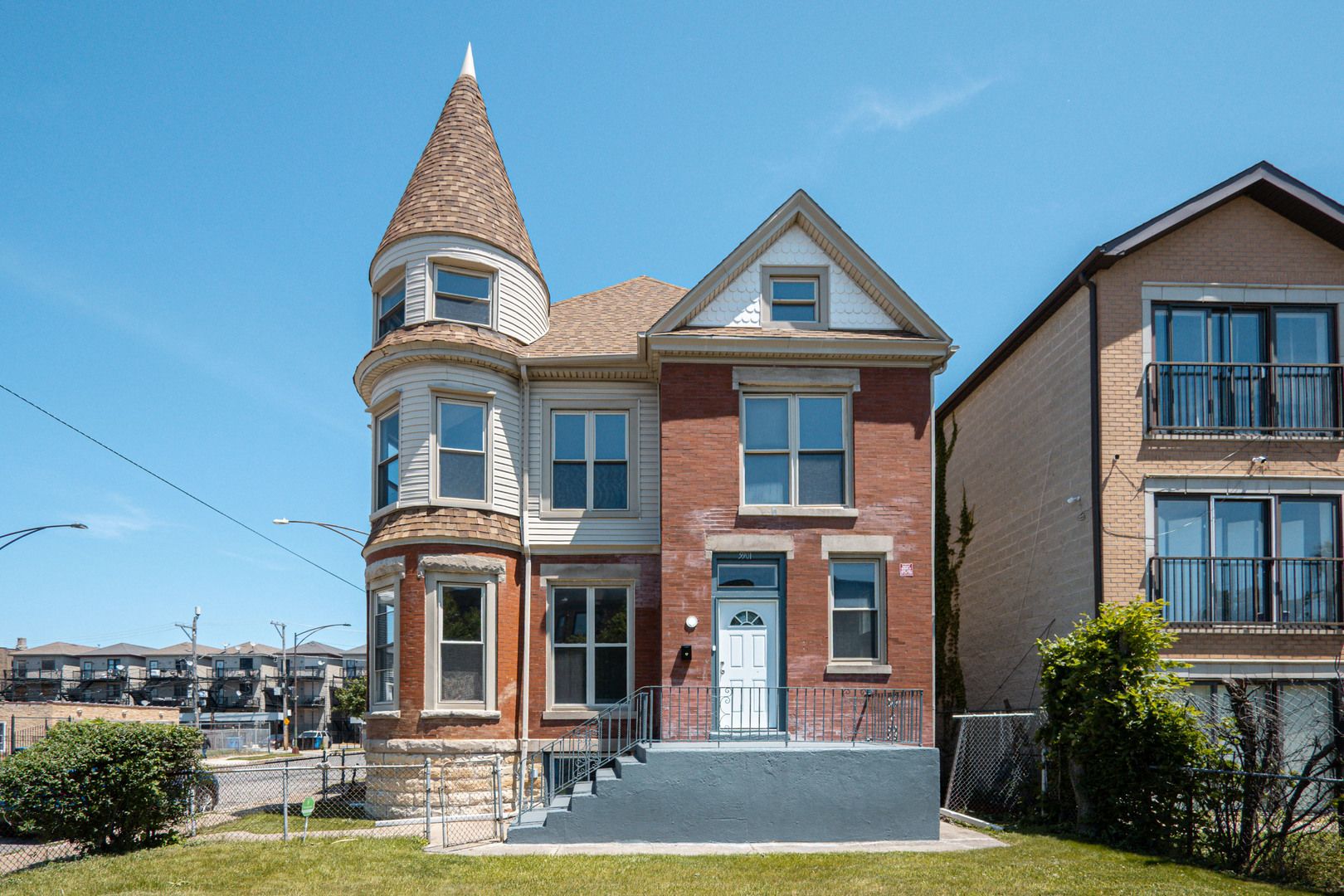 5901 S Indiana Avenue — Chicago, IL 60637