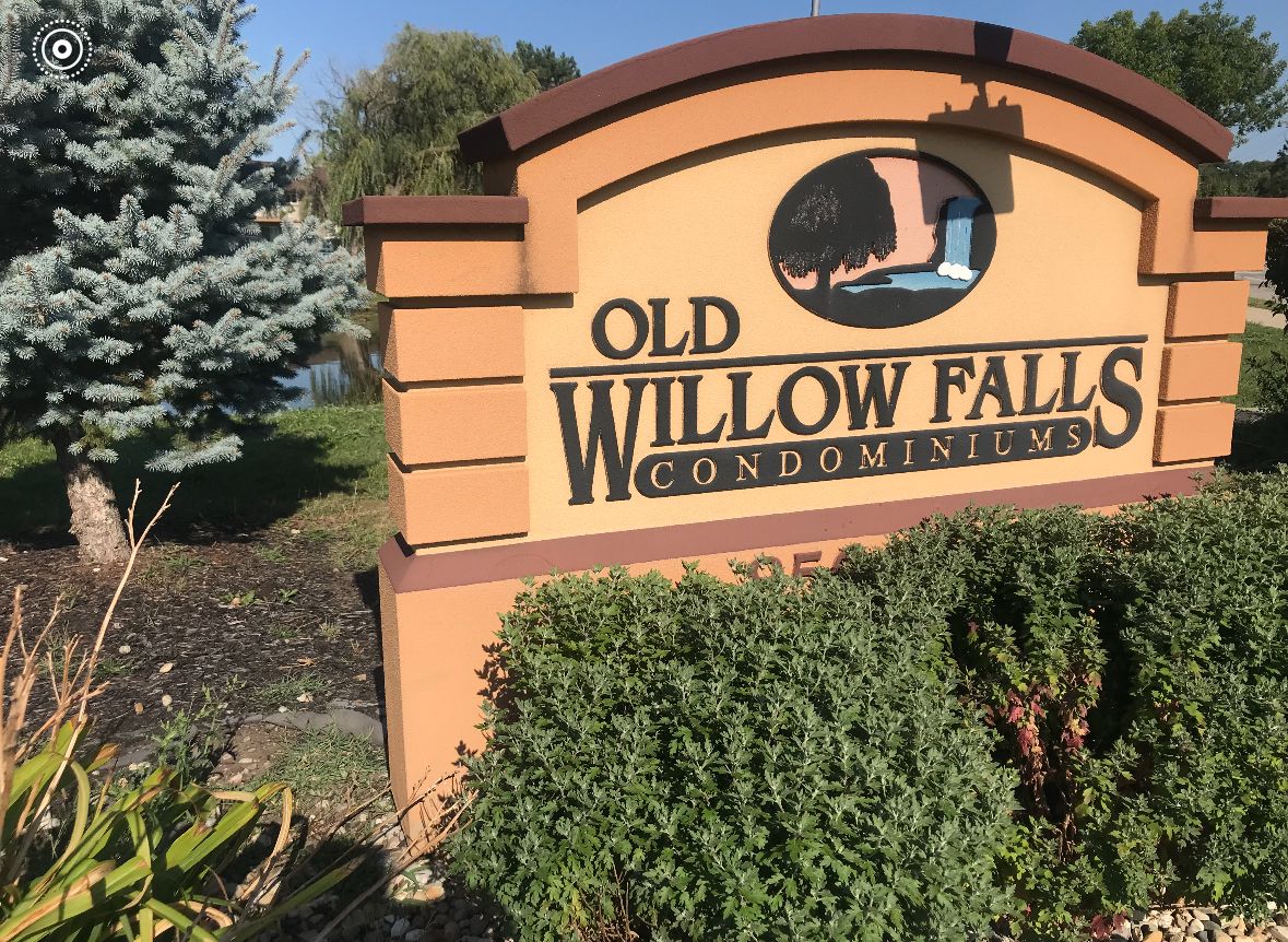 850 E Old Willow Road #116 — Prospect Heights, IL 60070