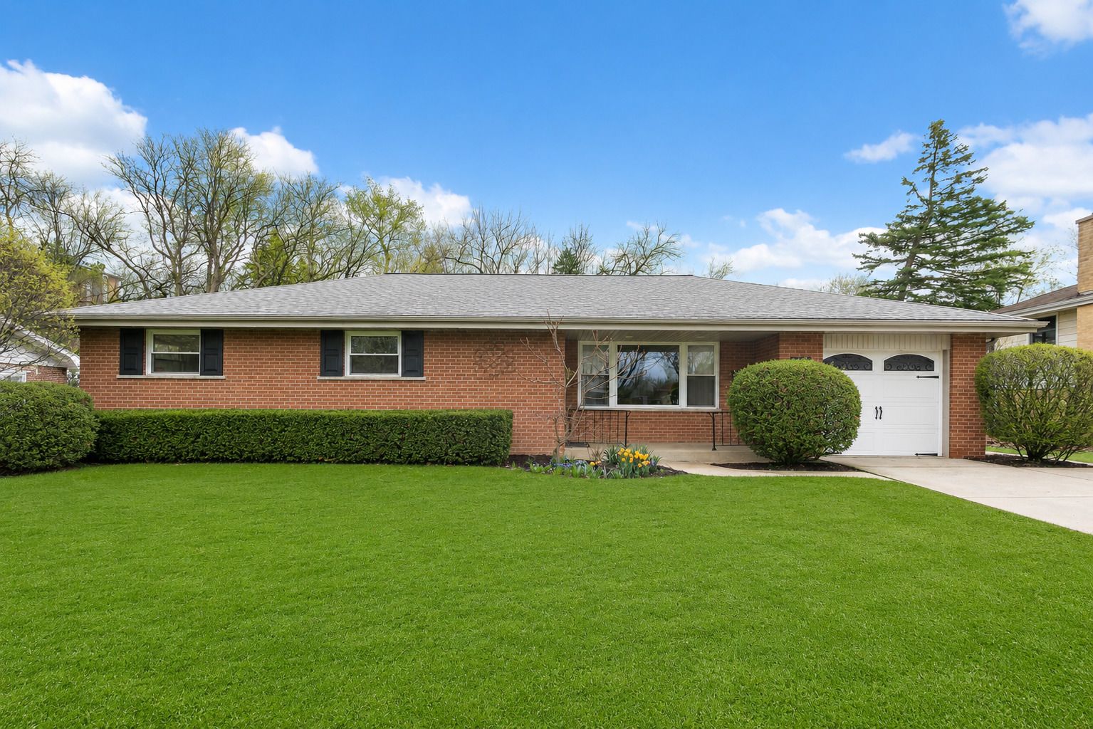 629 N Wren Avenue — Palatine, IL 60067
