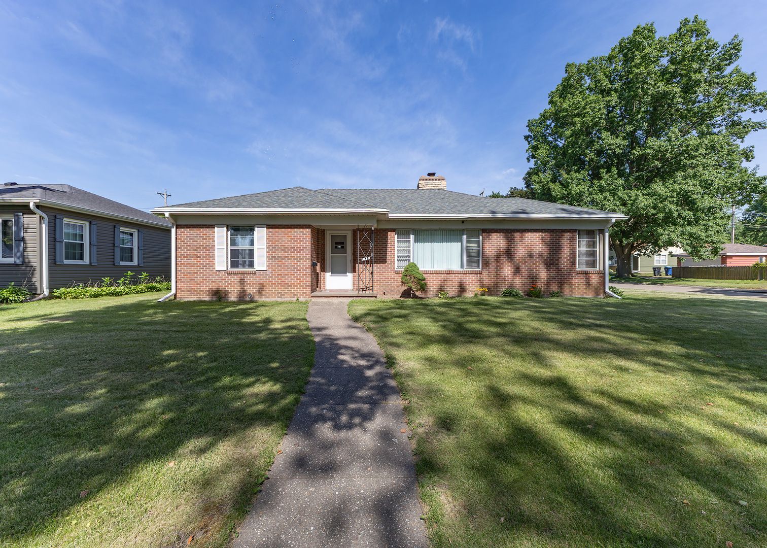 1030 N 3rd Street — Clinton, IA 52732