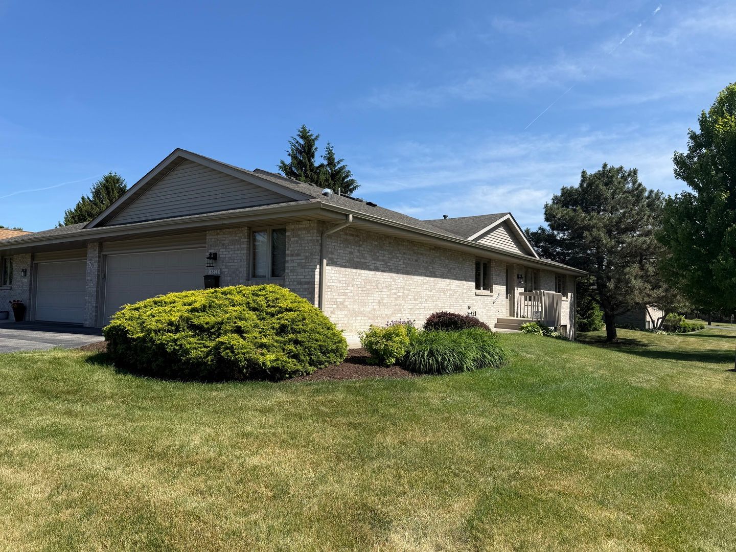 6521 Laurelwood Drive #6521 — Rockford, IL 61108