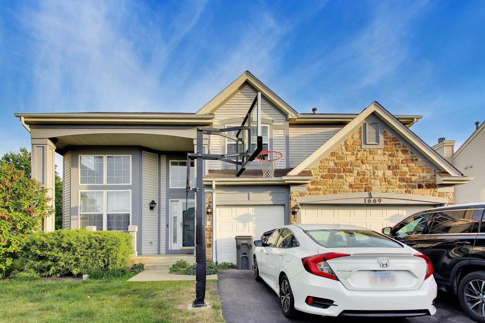 1669 Montclair Drive — Elgin, IL 60123
