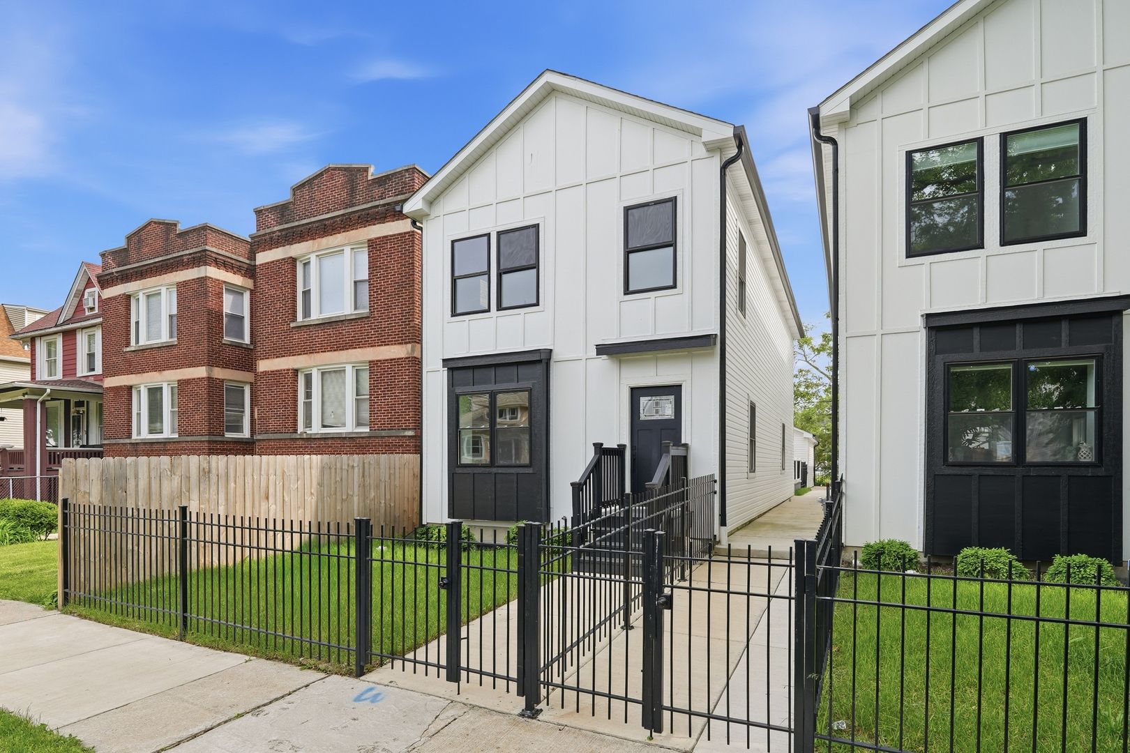 5729 W Ohio Street — Chicago, IL 60644