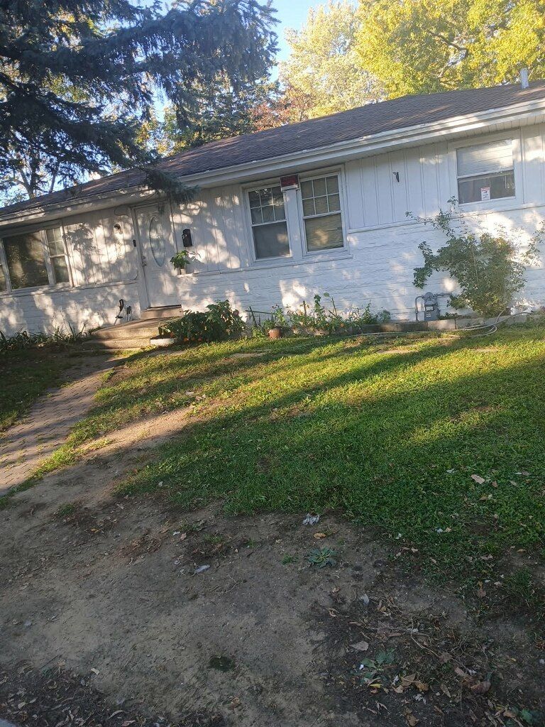 614 N County Street — Waukegan, IL 60085