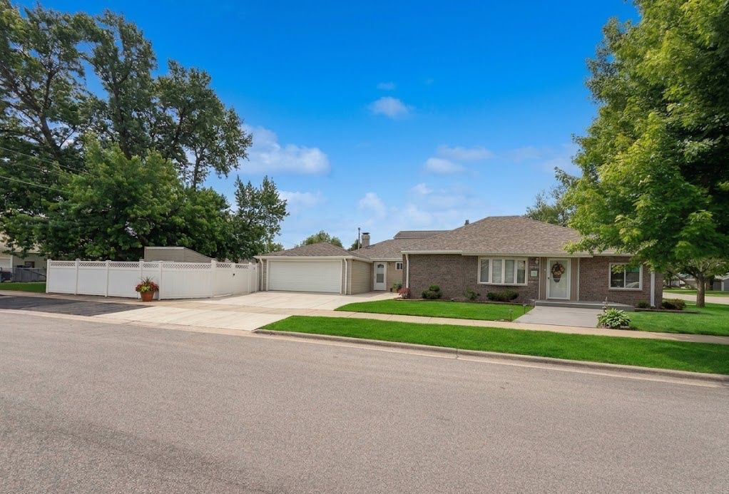 10801 OAK Avenue — Chicago Ridge, IL 60415