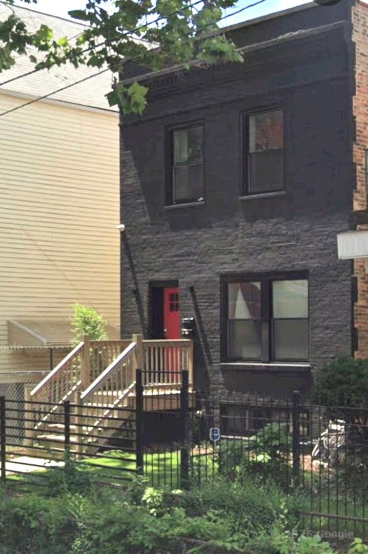 6542 S Champlain Avenue — Chicago, IL 60637