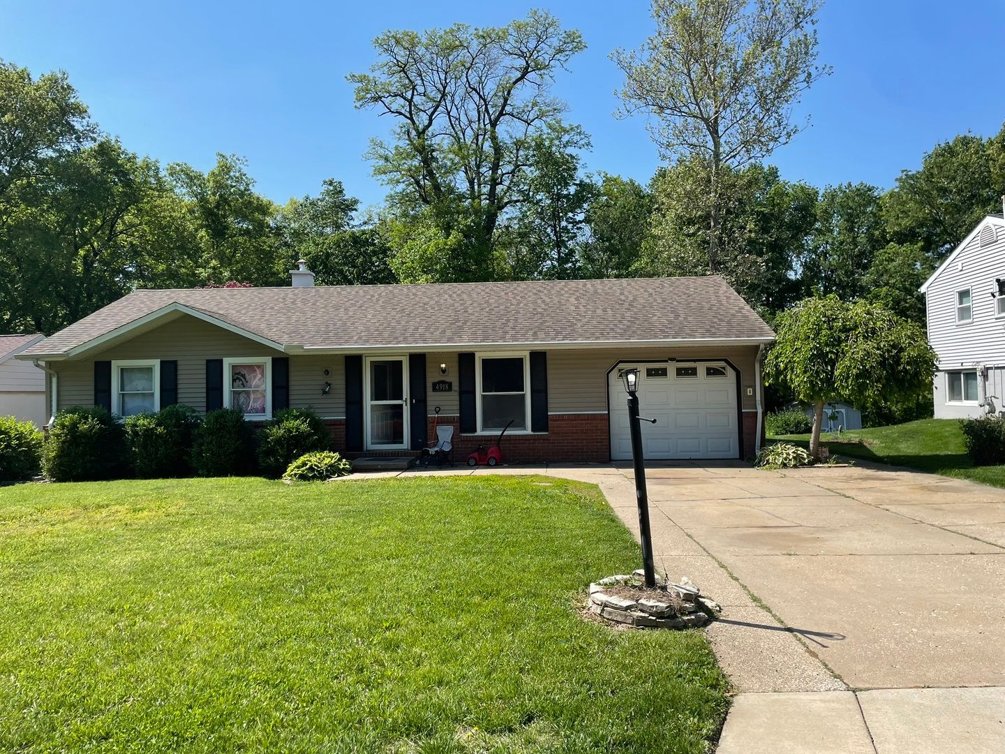 4918 W HOPEWOOD Lane — Peoria, IL 61607