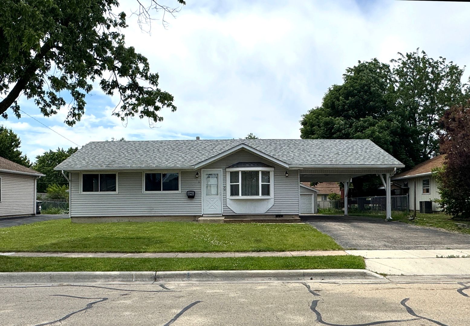 416 Berkshire Avenue — Romeoville, IL 60446