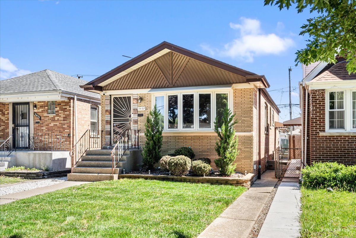 3437 W 84th Place — Chicago, IL 60652