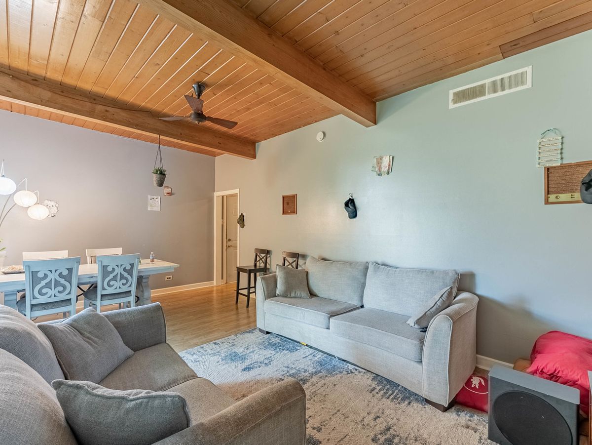 3847 Euclid Avenue, Berwyn, IL 60402