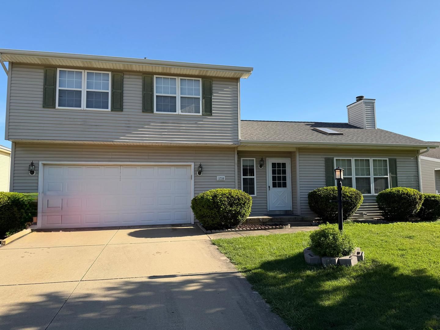 1710 Bonnie Blair Drive — Champaign, IL 61822