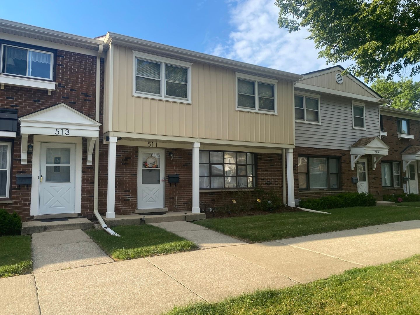 511 WASHINGTON Square #511 — Wood Dale, IL 60191
