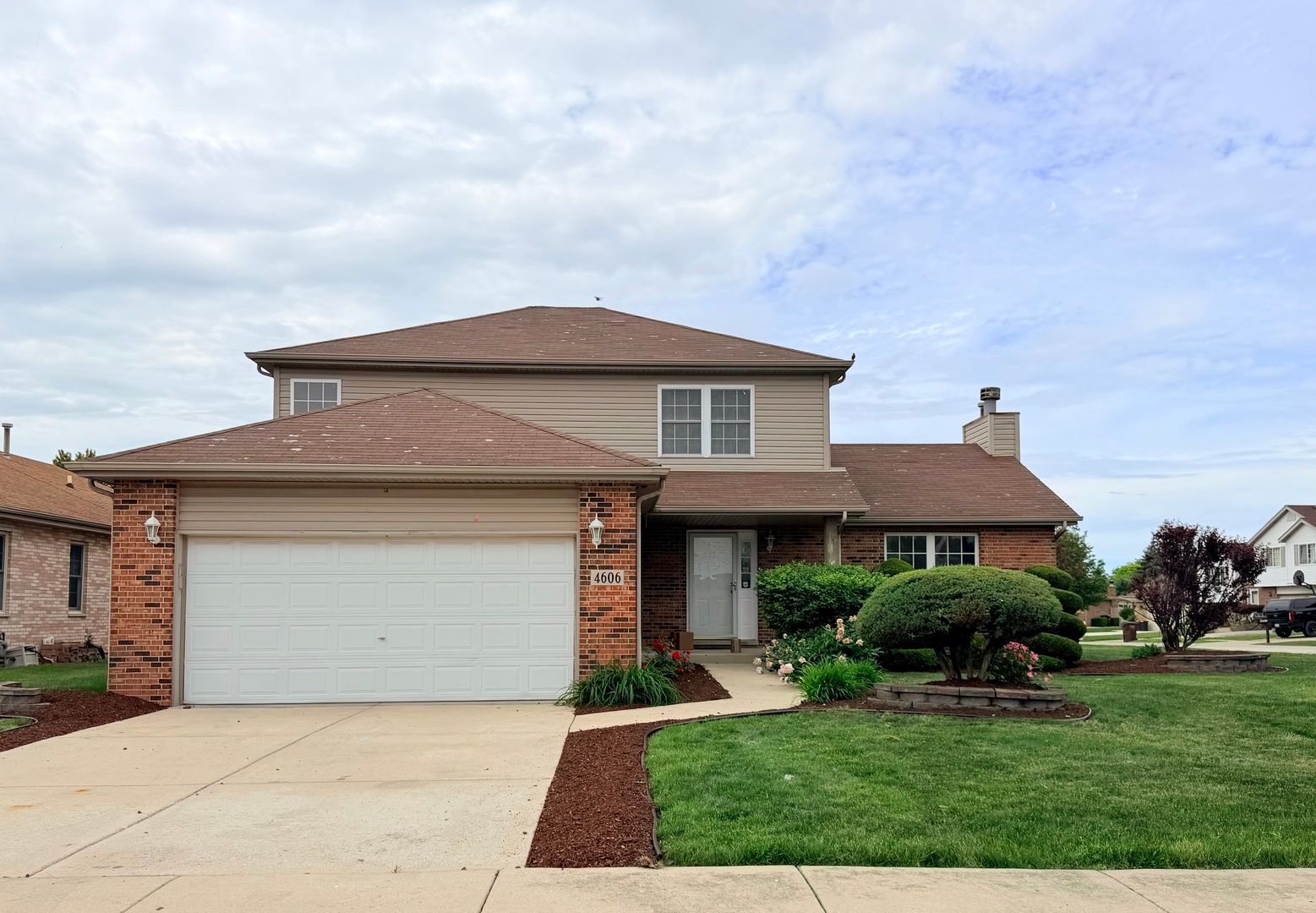 4606 Newberry Avenue — Oak Forest, IL 60452