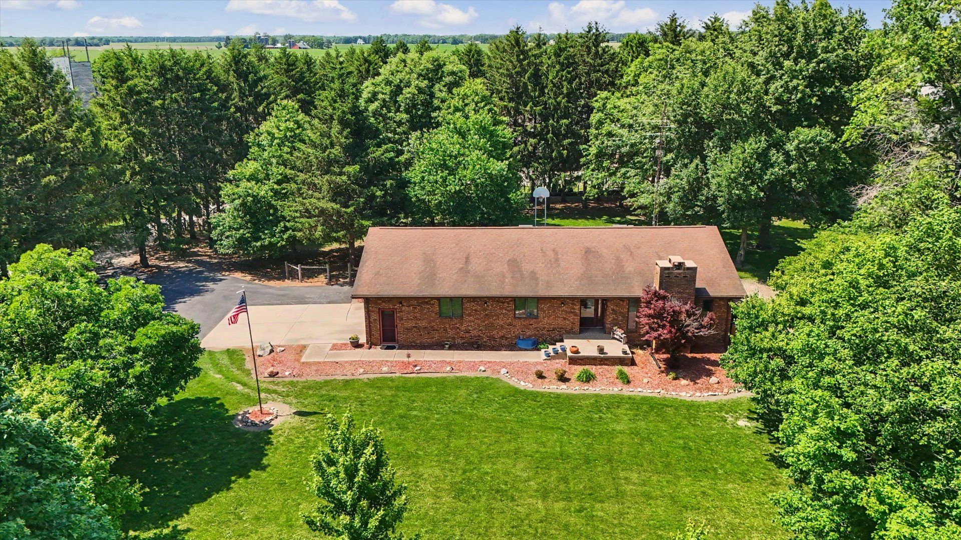 2758 CR 1100 N — Homer, IL 61849