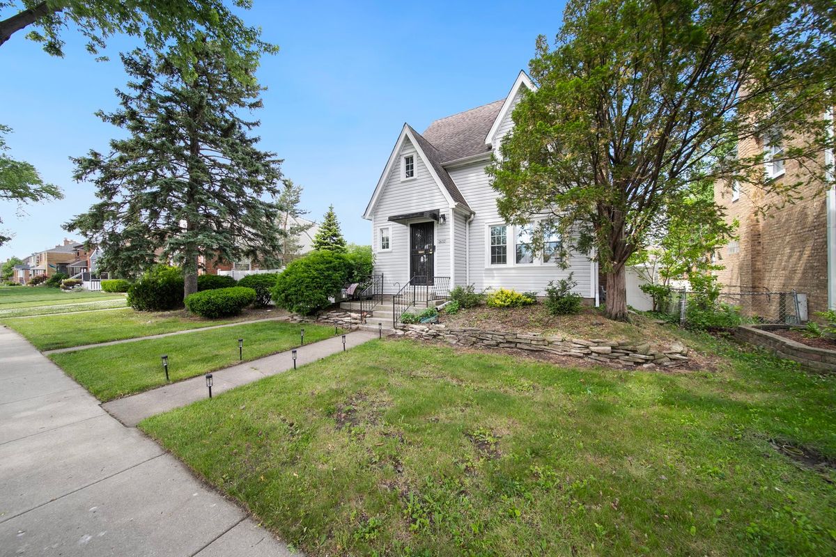 2632 Maple Street, Franklin Park, IL 60131